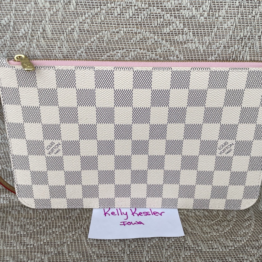 Authentic LV MM pouch Damier Azur rose HTF as LV stopped sales on the Neverfull